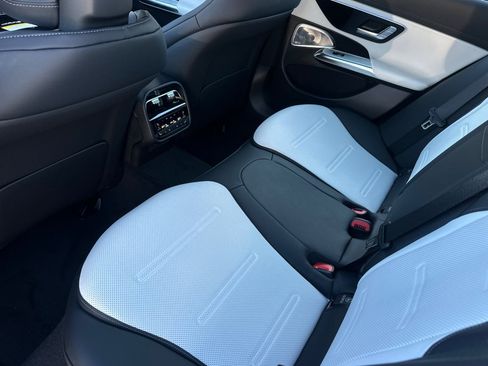 New 2026 Mercedes-Benz E 53 AMG e 4MATIC Sedan image 9