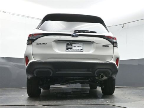 New 2025 Subaru Forester Limited image 39