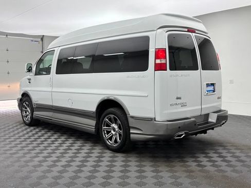 Used 2015 GMC Savana 2500 RWD image 14