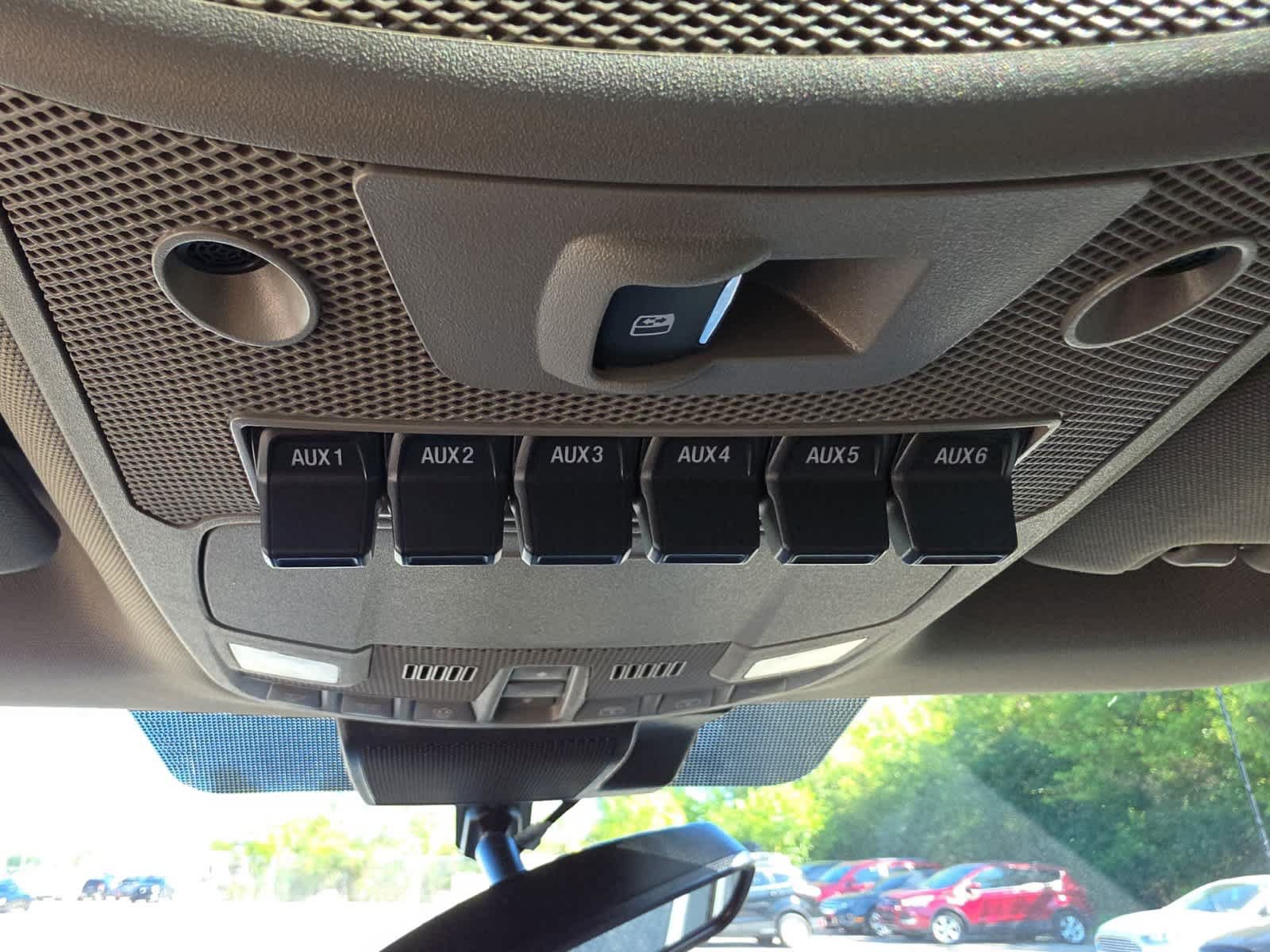 Used 2020 Ford F250 Lariat w/ Tremor Off-Road Package AWD/4WD image 35