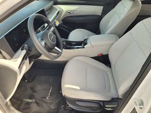New 2026 Hyundai Tucson SE image 11