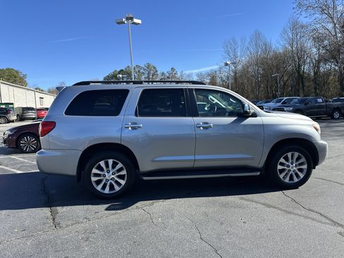 Used 2016 Toyota Sequoia Limited image 10