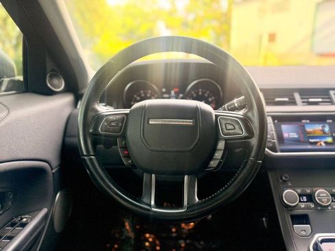 Used 2018 Land Rover Range Rover Evoque SE AWD/4WD image 15