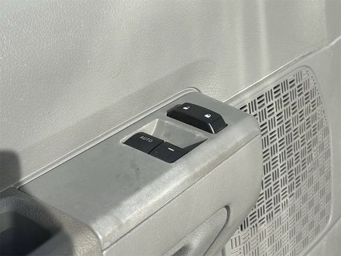 Used 2014 Ford E-250 and Econoline 250 image 19