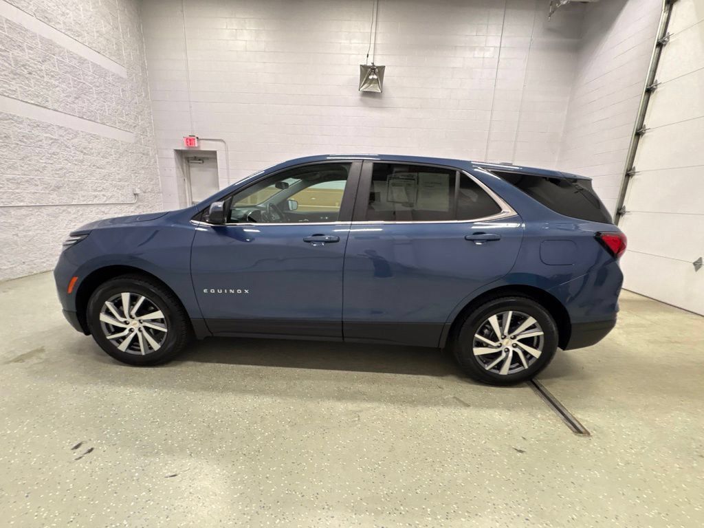 Used 2024 Chevrolet Equinox LT AWD/4WD image 7