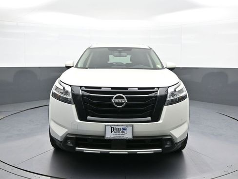 Used 2022 Nissan Pathfinder SL w/ SL Premium Package AWD/4WD image 2
