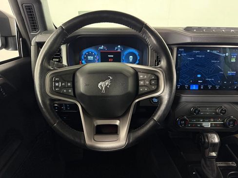 Used 2025 Ford Bronco Badlands AWD/4WD image 12