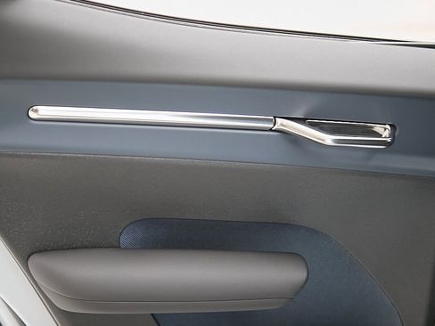 Certified 2025 Volvo EX30 Ultra w/ Climate Package image 20