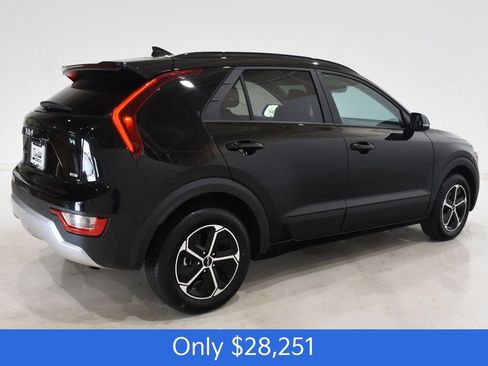 New 2025 Kia Niro EX FWD image 4