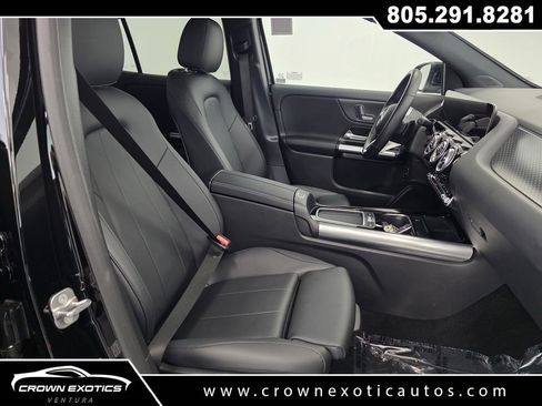 Used 2025 Mercedes-Benz GLA 250 image 11