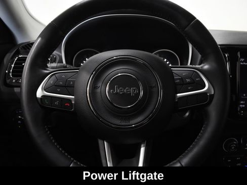 Used 2018 Jeep Compass Limited w/ Navigation Group AWD/4WD image 17