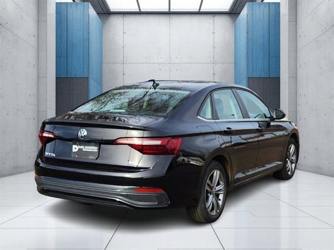 Used 2024 Volkswagen Jetta SE image 29