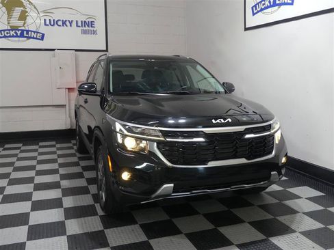 Used 2024 Kia Seltos S AWD/4WD image 5