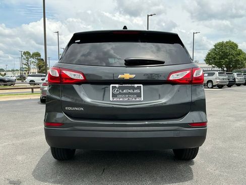 Used 2021 Chevrolet Equinox LS w/ LS Convenience Package FWD image 4