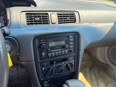 Used 1999 Toyota Camry LE FWD image 15