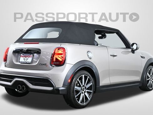 Certified 2024 MINI Cooper S image 11