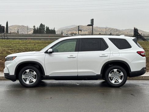 New 2025 Honda Pilot EX-L image 7