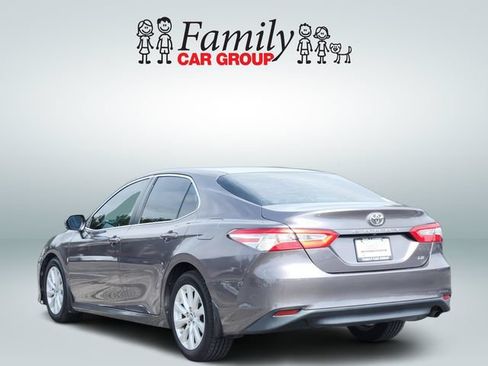 Certified 2018 Toyota Camry LE FWD image 3