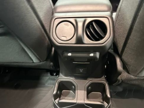New 2025 Jeep Gladiator Willys image 9