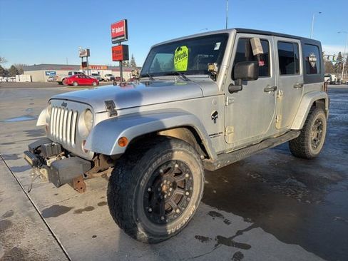 Used 2010 Jeep Wrangler Unlimited Sahara w/ Dual Top Group image 4