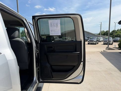 Used 2016 RAM 1500 Express AWD/4WD image 42