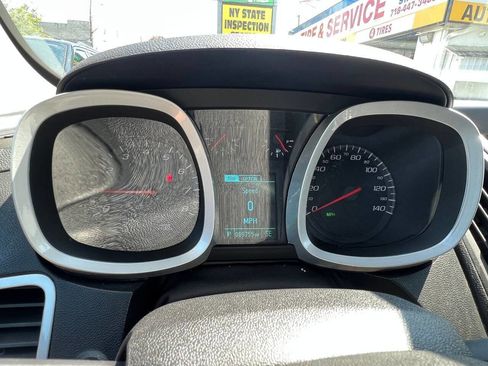 Used 2017 Chevrolet Equinox LT image 13