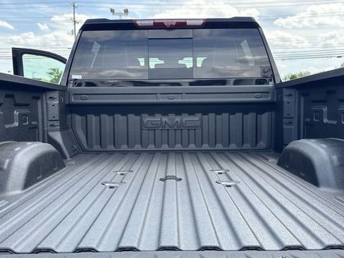 New 2026 GMC Sierra 2500 AT4X AWD/4WD image 10