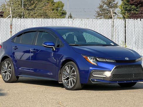 Used 2021 Toyota Corolla SE w/ SE Premium Package FWD image 7