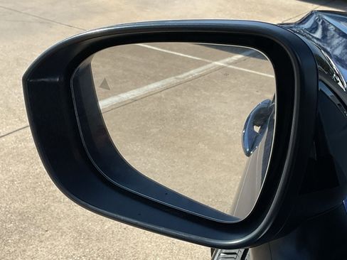 Used 2025 Nissan Rogue SV image 11