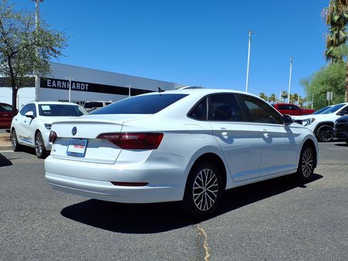 Used 2021 Volkswagen Jetta SE FWD image 5