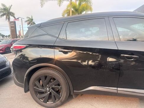 Used 2017 Nissan Murano Platinum w/ Platinum Technology Package FWD image 5