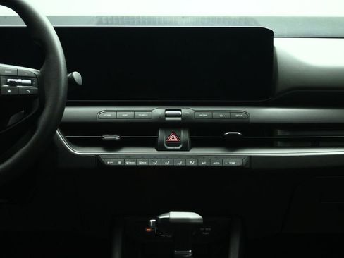 Certified 2025 Kia K4 LXS FWD image 38