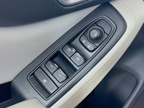 Used 2021 Subaru Forester Premium image 17