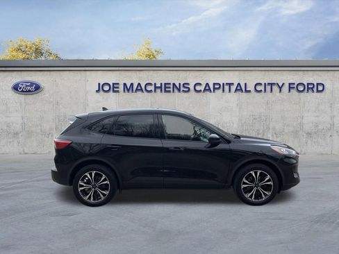 Certified 2022 Ford Escape SE w/ SE Sport Appearance Package AWD/4WD image 5