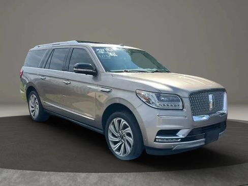 Used 2019 Lincoln Navigator L Reserve AWD/4WD image 9