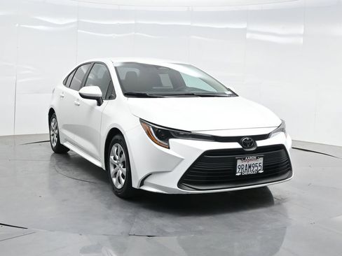 Used 2025 Toyota Corolla LE FWD image 71