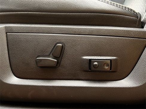 Used 2024 RAM 2500 Laramie image 28