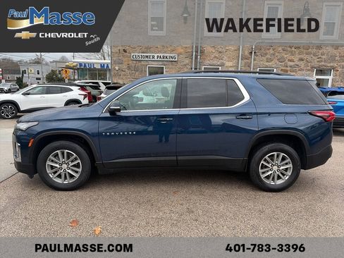 Certified 2023 Chevrolet Traverse LT w/ Rear Camera Mirror Package image 2