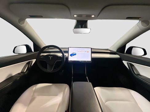 Used 2021 Tesla Model Y 2WD image 16