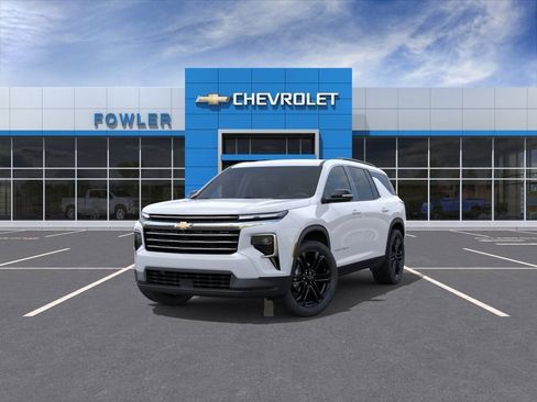 New 2026 Chevrolet Traverse LT w/ Driver Confidence Package AWD/4WD image 8
