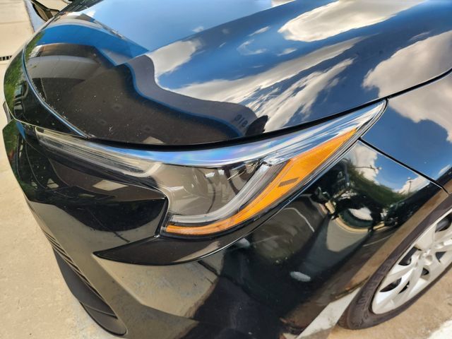 Used 2025 Toyota Corolla LE FWD image 7