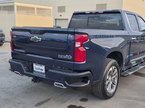 Used 2023 Chevrolet Silverado 1500 High Country w/ Technology Package image 12