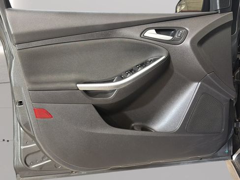 Used 2017 Ford Focus ST FWD image 32