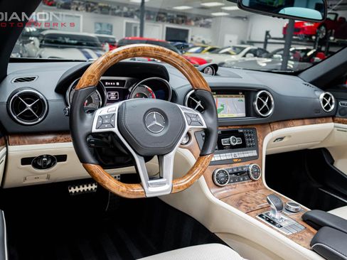 Used 2013 Mercedes-Benz SL 550 image 13