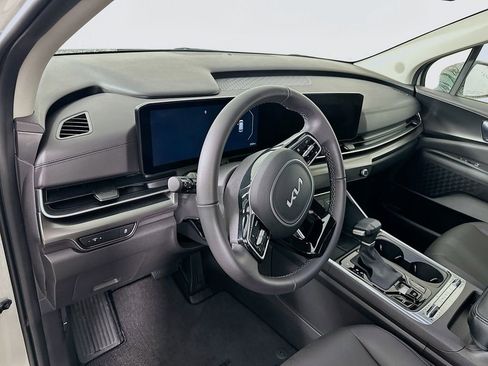 Used 2026 Kia Carnival SX w/ SX Dark Edition Package image 13