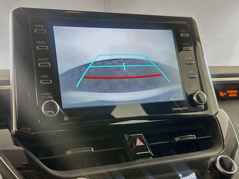 Used 2021 Toyota Corolla LE w/ Carpet Mat Package (TMS) FWD image 19