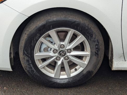 Used 2025 Toyota Camry LE FWD image 3