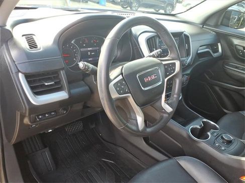 Used 2022 GMC Terrain SLT w/ Tech Package image 19