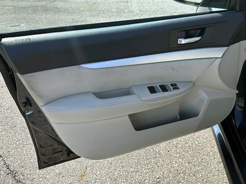 Used 2012 Subaru Legacy 2.5i Premium w/ All-Weather Pkg + Moonroof image 12