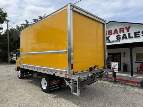 Used 2021 Isuzu NPR image 5